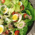 Salad dầu giấm trứng